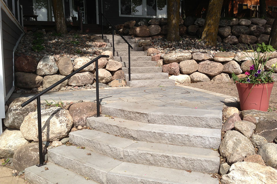 pavers-rock-and-boulder-wall